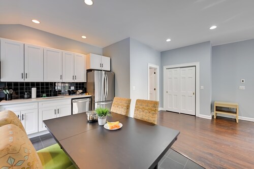 Gold Coast Getaway! Upscale Apt Near New Canaan