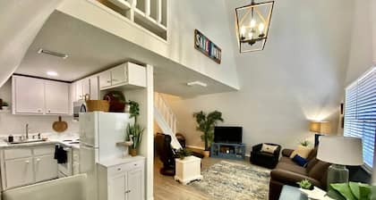 Quaint A-Frame by the Rainbow River