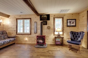 Cottage (4 Bedrooms) | Interior - Peaceful Nature Escape on Little Portage Lake! (Land O' Lakes)