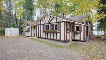 Cottage (4 Bedrooms) | Interior