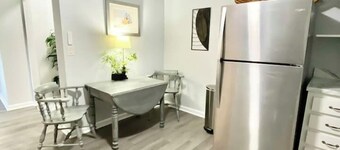 Charming Rainbow River Cottage