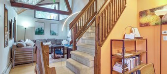 Lake & Trail Access On-site! Fairfax Hideaway