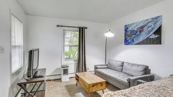 House (3 Bedrooms) | Front of property