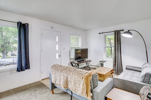 1 Mi to Downtown Bismarck! Residential Duplex