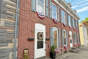 Apartment (1 Bedroom) | Interior - Walkable Rental in Dtwn Gettysburg: Pet-friendly! (Gettysburg)
