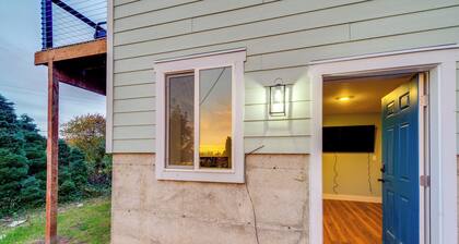 4 Blocks to Riverwalk: Updated Astoria Studio