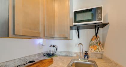 Pet-friendly Farmhouse Suite w/ Patio in Vaughn!