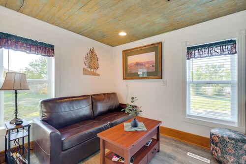 Pet-friendly Farmhouse Suite w/ Patio in Vaughn!