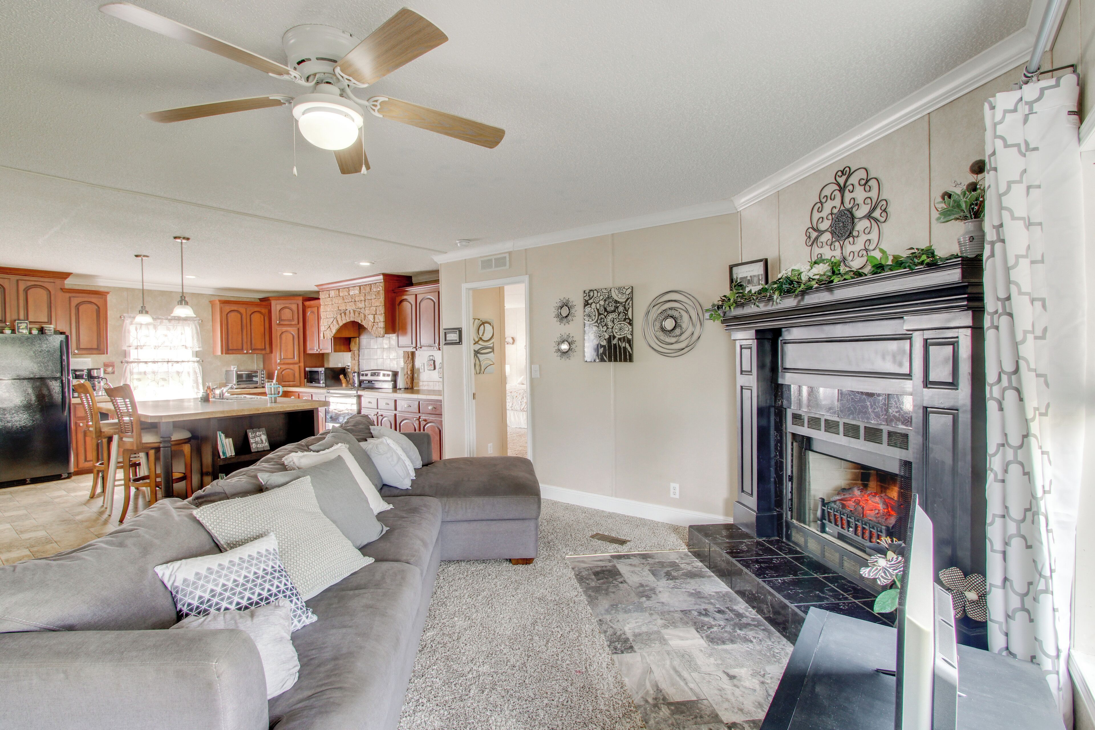 House (3 Bedrooms) | Interior