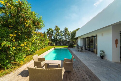 Villa Jar l Gance et Authenticit