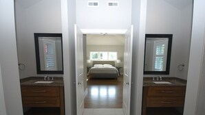 5 bedrooms - Luxury Construction With A Private Pool (Rehoboth Beach)