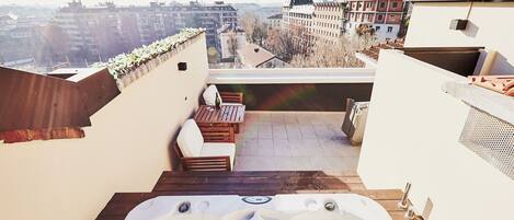 Bain à remous extérieur