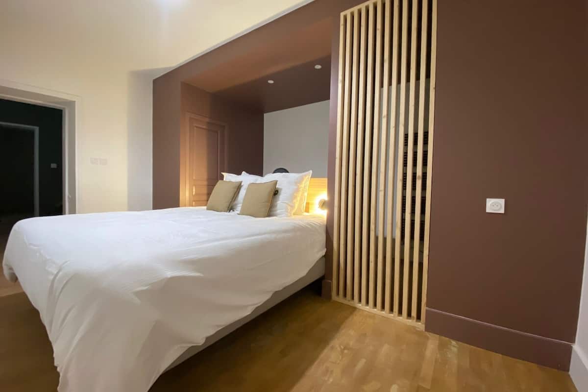 Deluxe Double Room, Garden View | Soundproofing, WiFi (free)
