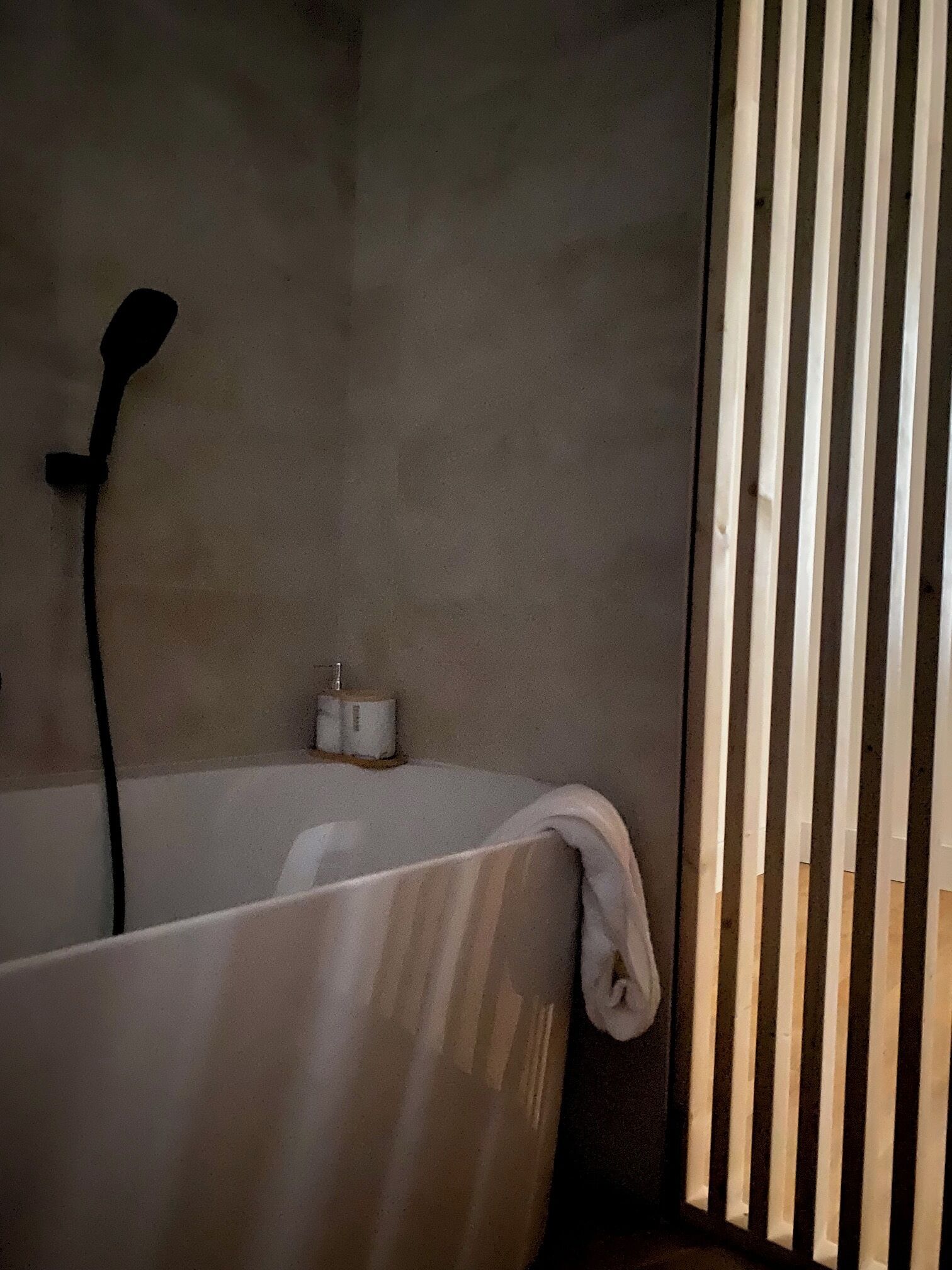 Deluxe Double Room, Garden View | Bathroom