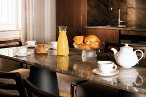 Daily local cuisine breakfast for a fee - Merveil - Luxury Suite - Louvre - Rivoli (Paris)