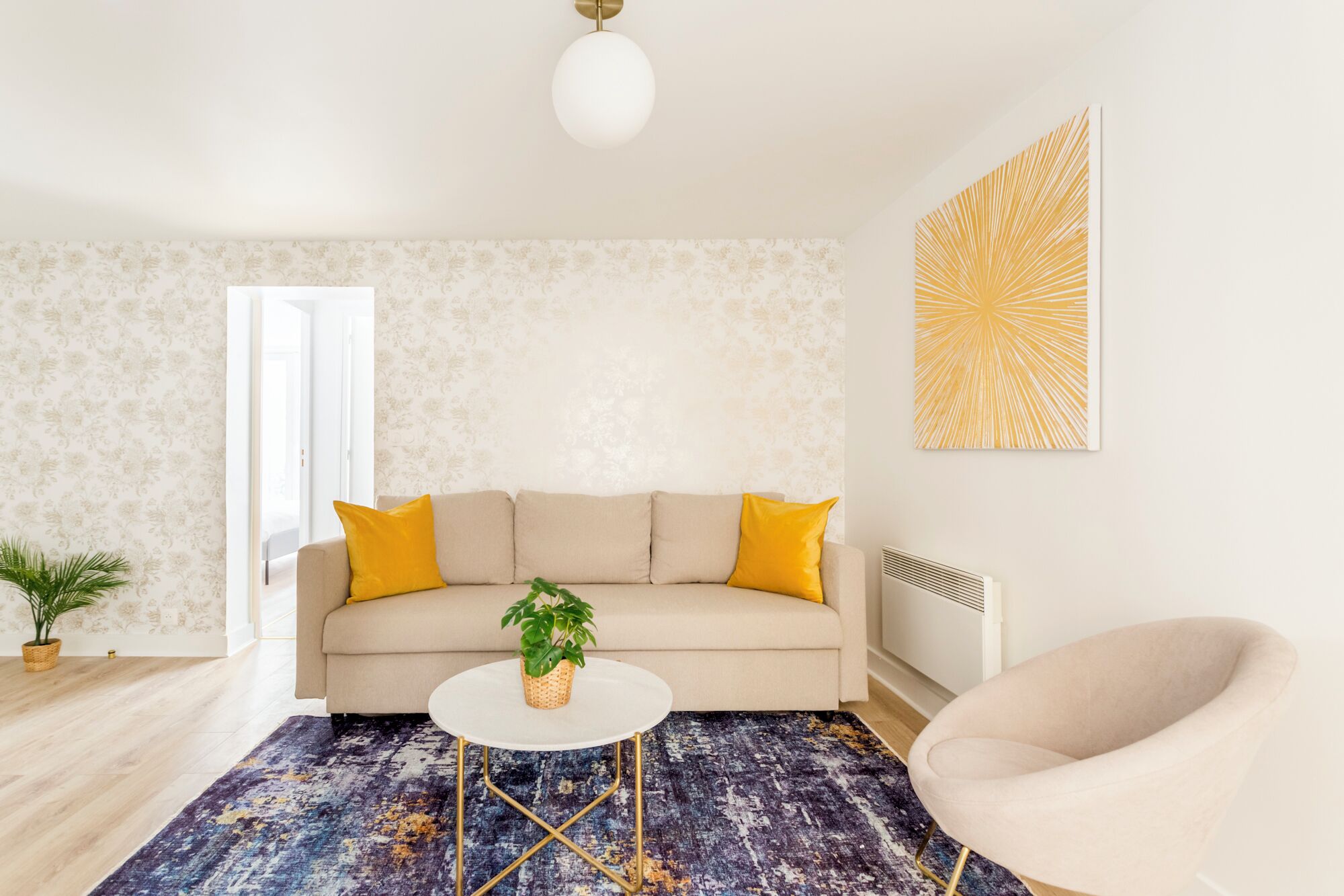 公寓 | 客廳 | 32 吋智能電視連有線電視頻道、Netflix、串流服務