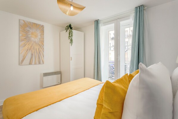 Literie hypoallergénique, surmatelas, décoration personnalisée
