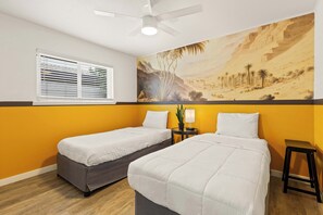 4 bedrooms, iron/ironing board, WiFi, bed sheets