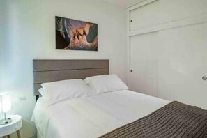 1 bedroom, in-room safe, iron/ironing board, WiFi