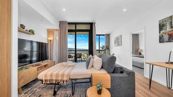 1 bedroom, desk, iron/ironing board, WiFi