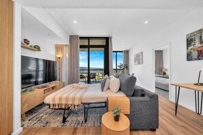 1 bedroom, desk, iron/ironing board, WiFi