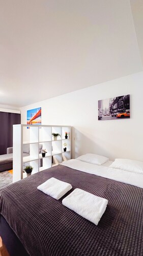 City center 3-room apartment, Parking