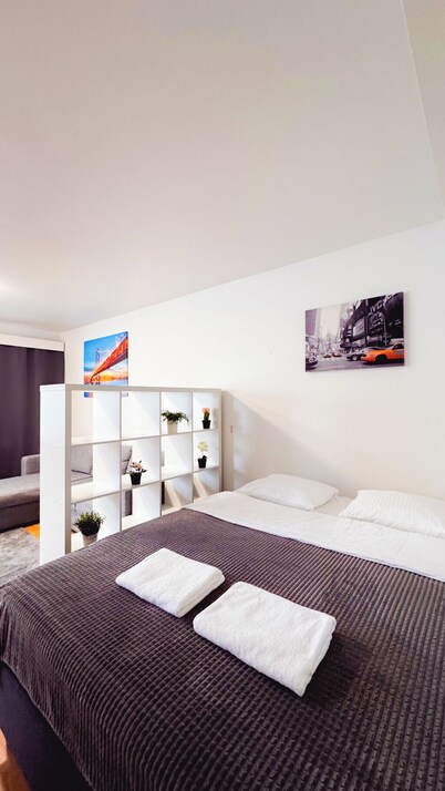 City center 3-room apartment, Parking