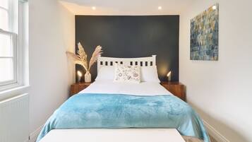 3 bedrooms, iron/ironing board, travel cot, WiFi