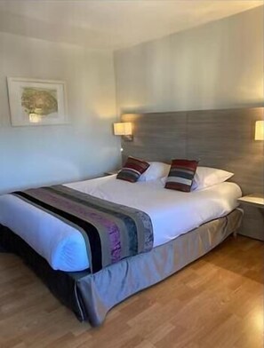 Free WiFi - Hotel de la Poste - Benjamin Linard  (Pouilly-en-Auxois)