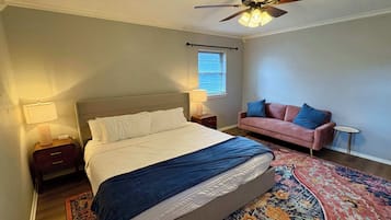 3 bedrooms, desk, iron/ironing board, WiFi