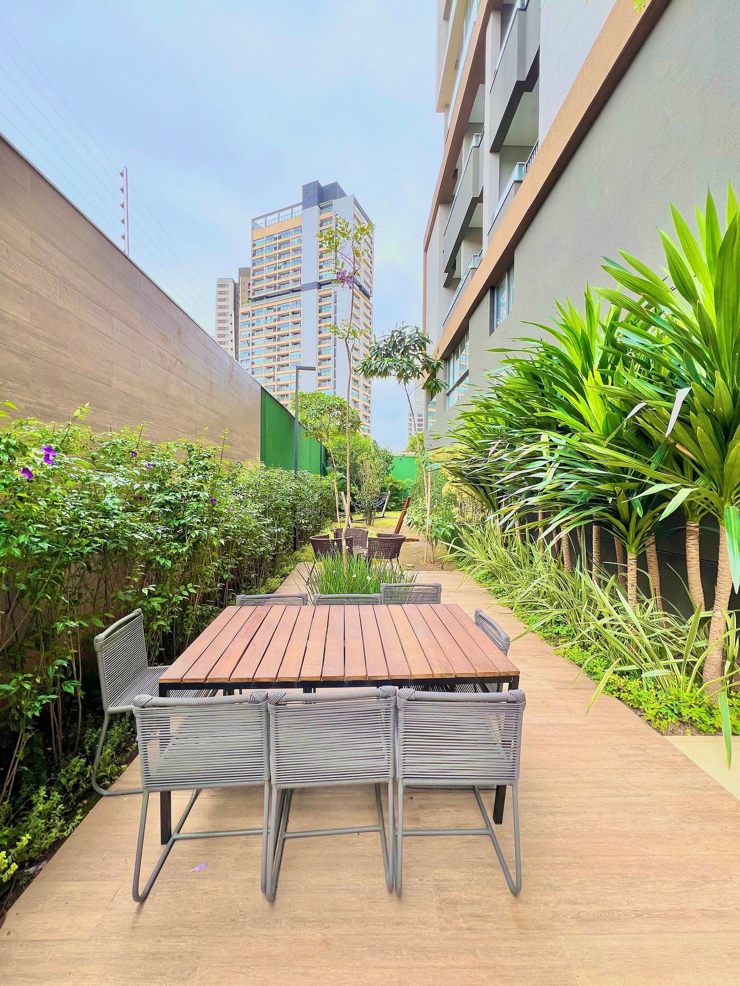Khu ẩm thực ngoài trời