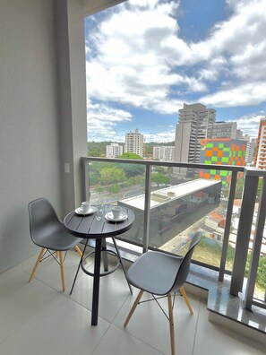 ファミリー スタジオ | 屋外ダイニングエリア