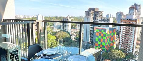 Deluxe Studio | Outdoor dining