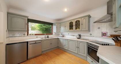 Hillview, Self-Catering Holiday Home, Muir of Ord