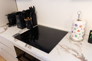 Double Room, Kitchenette | Private kitchen