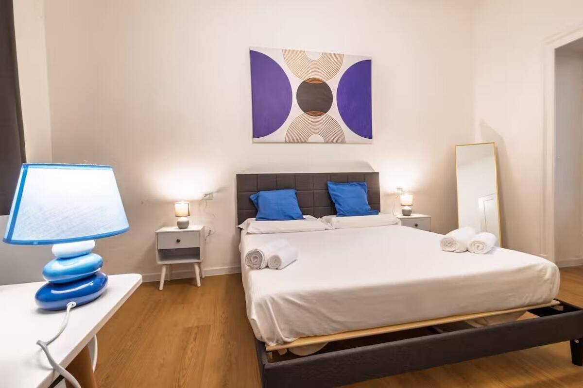 Double Room, Kitchenette | Iron/ironing board, free WiFi