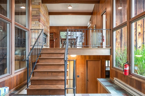 Seneca Wine Trail Retreat | Pool | Hot Tub | Pets