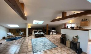 Living area - Very Large Apartment for 9 People in Beaufort (Beaufort)