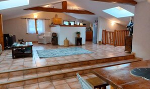 Interior - Very Large Apartment for 9 People in Beaufort (Beaufort)