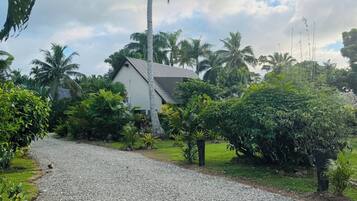 Villa, 2 Schlafzimmer, Balkon, Gartenblick | Unterkunftsgelände