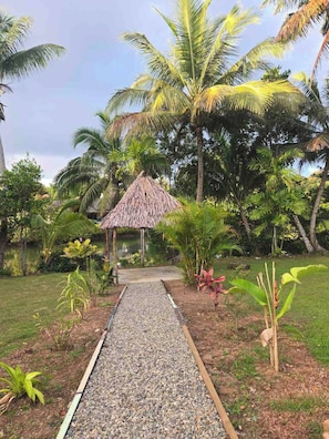 Biệt thự, 2 phòng ngủ, ban công, quang cảnh vườn | Vườn