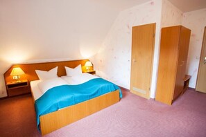 34 Schlafzimmer, Bügeleisen/Bügelbrett, WLAN, Bettwäsche