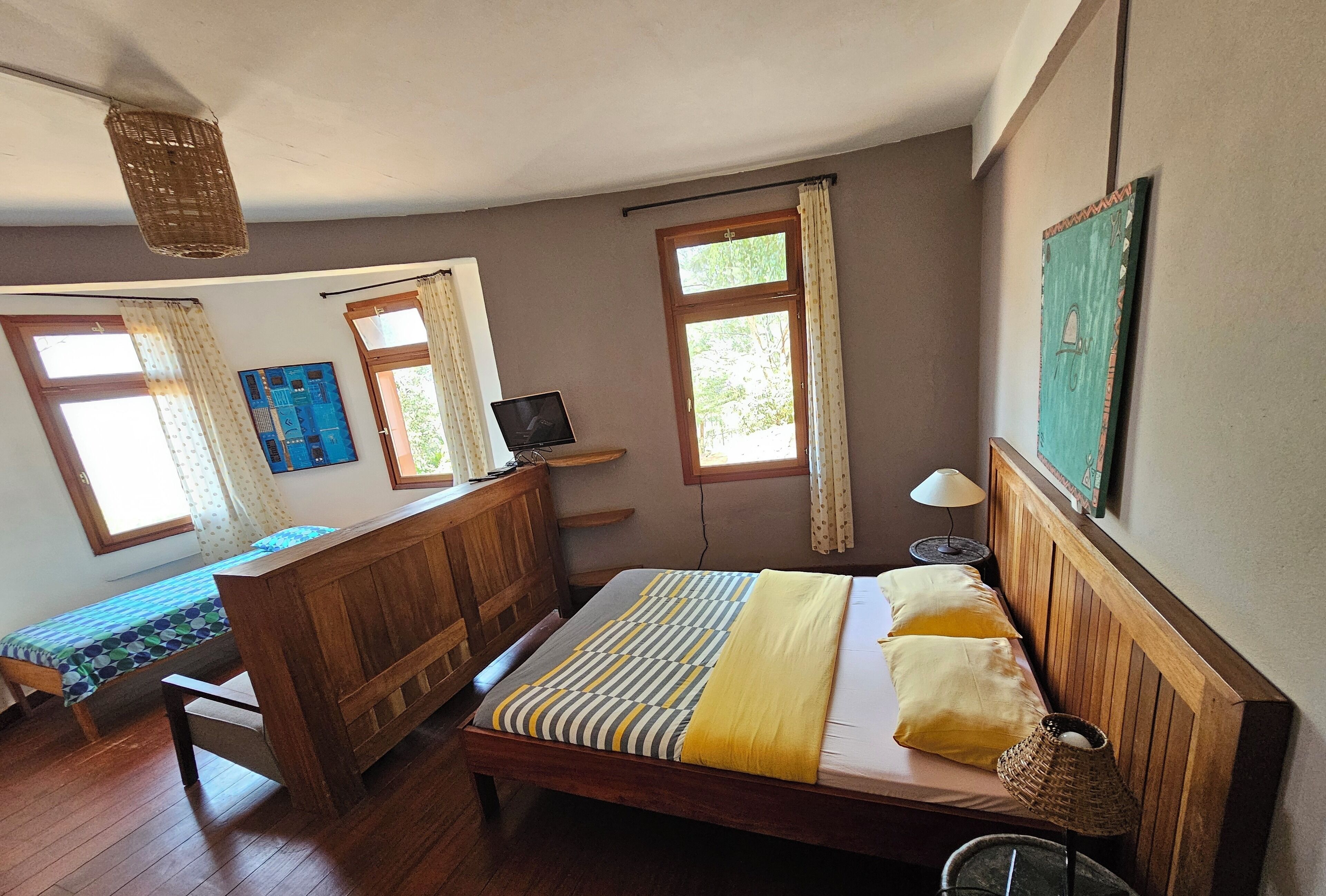 ジュニア スタジオ | デスク、ノートパソコン用作業スペース、WiFi (無料)