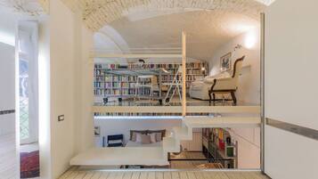 Studio | Living area