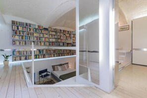 Interior - L'angolo del Libro by Wonderful Italy (Turin)