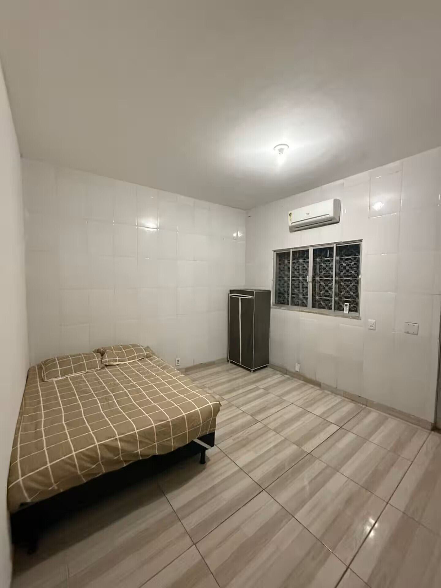 2 quartos, ferros/tábuas de passar roupa, Wi-Fi, roupa de cama