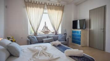 Villa, Mountain View | In-room safe, soundproofing, iron/ironing board, travel crib