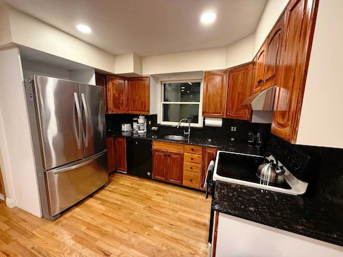 Spacious 4-bedroom 2.5 bath colonial in Hicksville by Seema