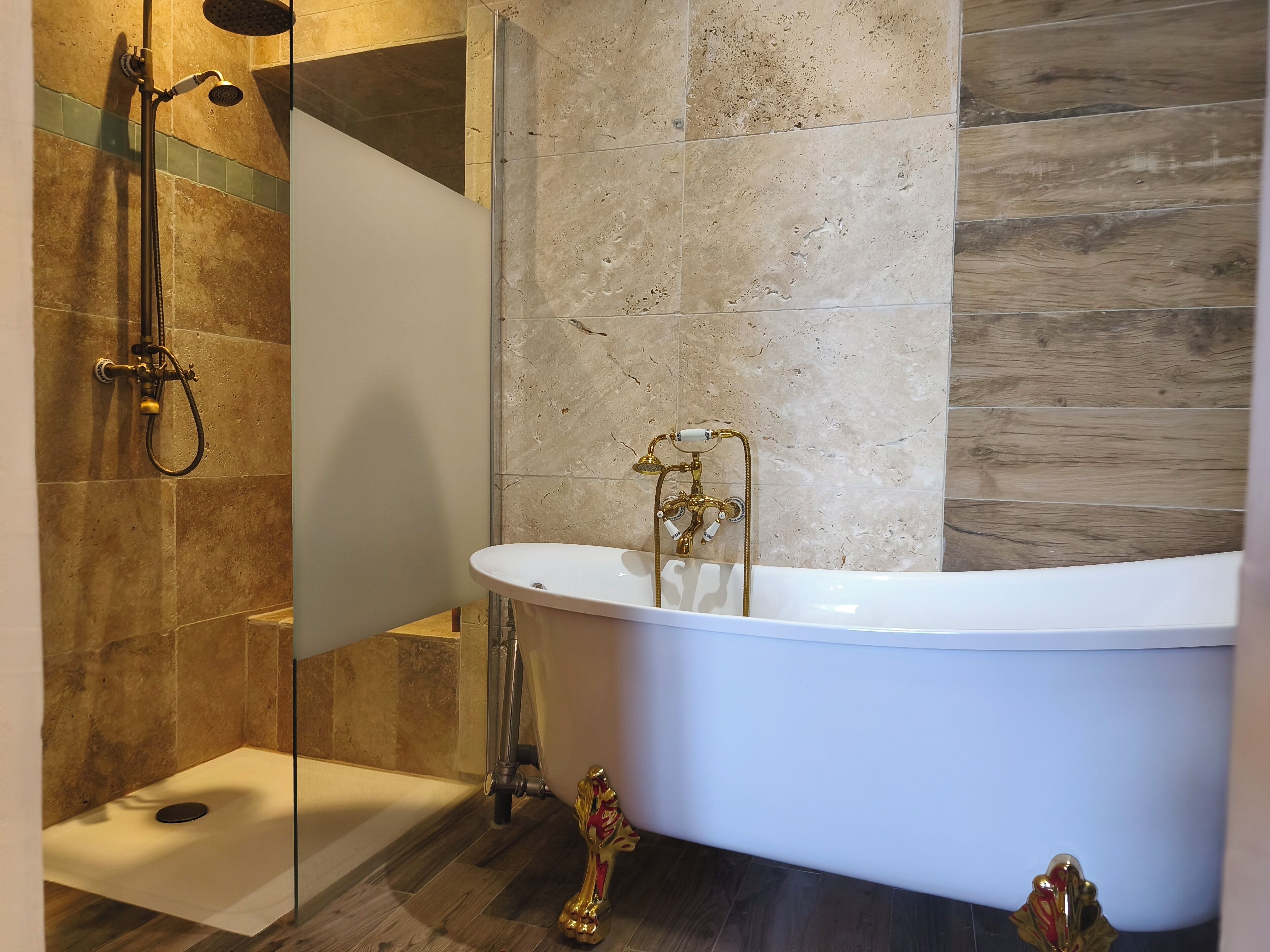 Chambre Double Classique, côté jardin | Fer et planche à repasser, Wi-Fi gratuit