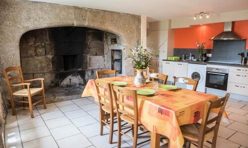 Cottage in Bacon With Hiking Trails Nearby